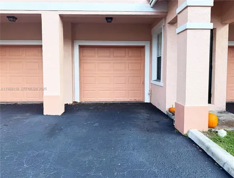 308 Belmont Lane North Lauderdale FL 33068