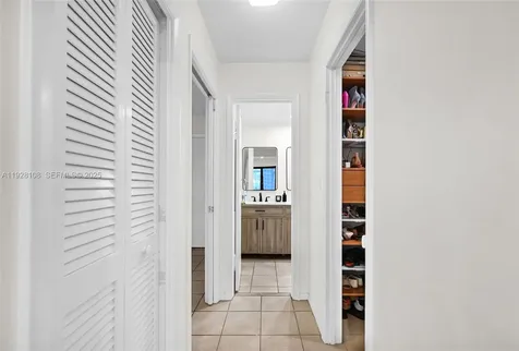 4020 N Hills Drive Hollywood FL 33021