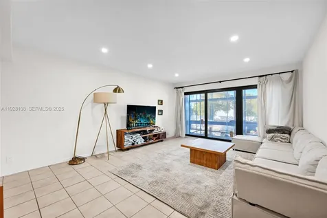 4020 N Hills Drive Hollywood FL 33021
