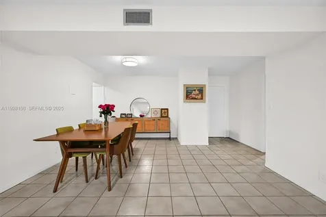 4020 N Hills Drive Hollywood FL 33021
