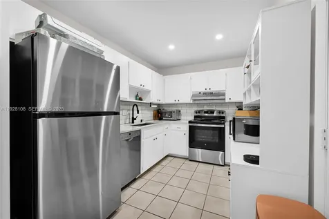 4020 N Hills Drive Hollywood FL 33021