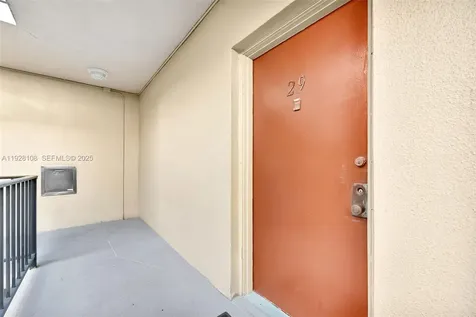 4020 N Hills Drive Hollywood FL 33021