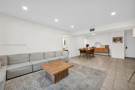 4020 N Hills Drive Hollywood FL 33021