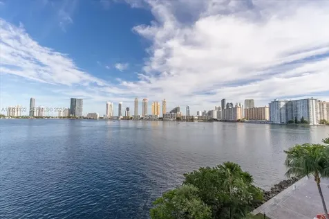 3000 Island Boulevard Aventura FL 33160