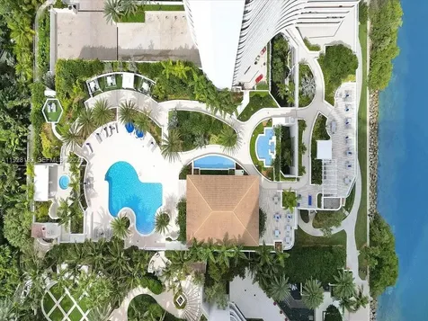 3000 Island Boulevard Aventura FL 33160