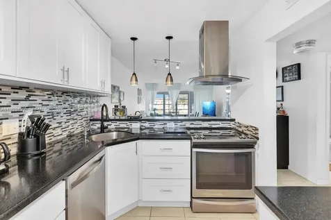 6071 NW 61st Avenue Tamarac FL 33319