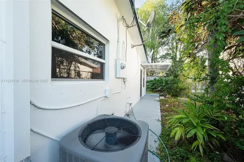 2311 NW 73rd Avenue Sunrise FL 33313