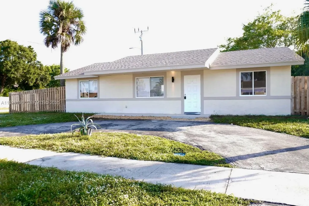 7800 SW 8th Court North Lauderdale FL 33068