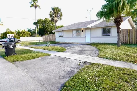 7800 SW 8th Court North Lauderdale FL 33068