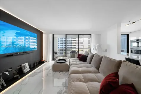9 Island Avenue Miami Beach FL 33139