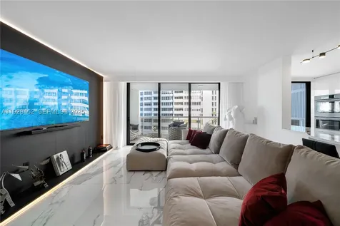 9 Island Avenue Miami Beach FL 33139