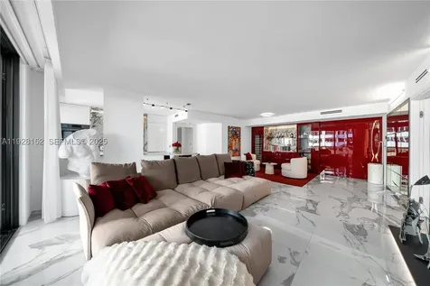 9 Island Avenue Miami Beach FL 33139