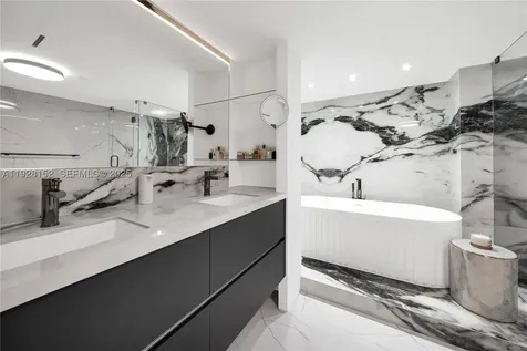 9 Island Avenue Miami Beach FL 33139