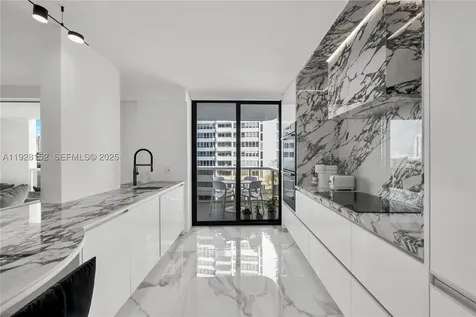 9 Island Avenue Miami Beach FL 33139