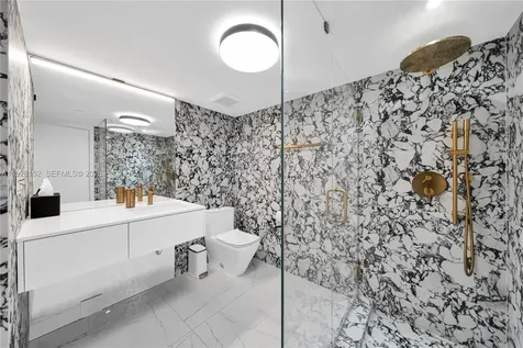 9 Island Avenue Miami Beach FL 33139