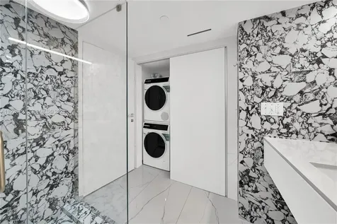 9 Island Avenue Miami Beach FL 33139
