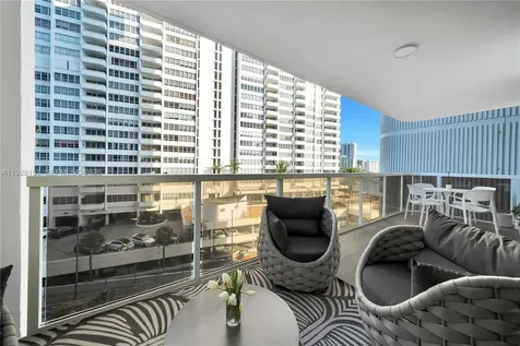 9 Island Avenue Miami Beach FL 33139