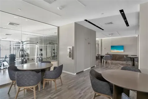 9 Island Avenue Miami Beach FL 33139