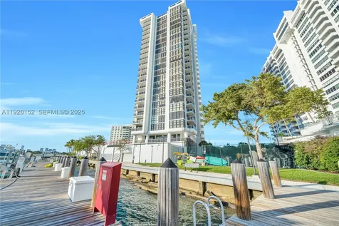 9 Island Avenue Miami Beach FL 33139