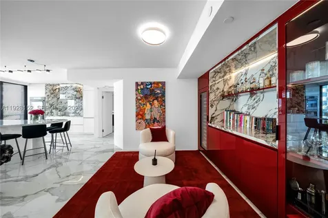 9 Island Avenue Miami Beach FL 33139