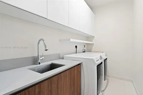 3581 E Glencoe Street Miami FL 33133