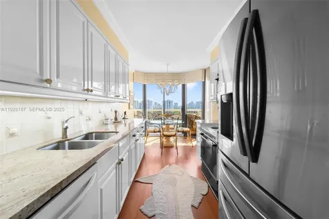 3600 Yacht Club Drive Aventura FL 33180