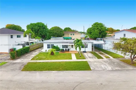 1540 E 8th Court Hialeah FL 33010