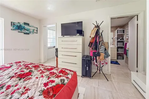 1540 E 8th Court Hialeah FL 33010