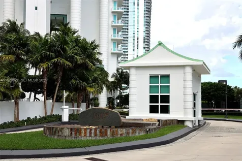 900 Brickell Key Boulevard Miami FL 33131