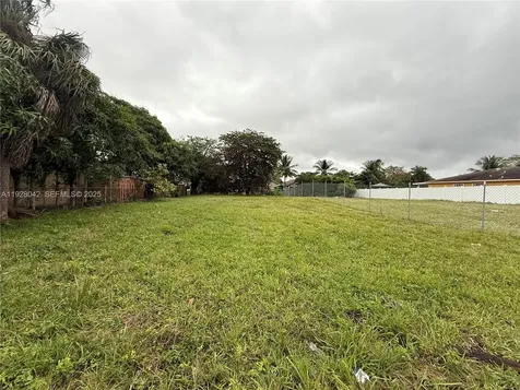 8 NW 8th Street Fort Lauderdale FL 33311