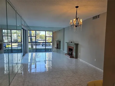 20505 E Country Club Drive Aventura FL 33180