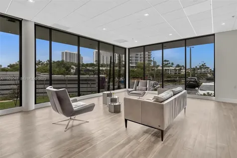 20505 E Country Club Drive Aventura FL 33180