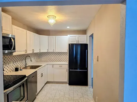 20505 E Country Club Drive Aventura FL 33180