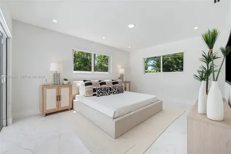 18891 NE 20th Avenue North Miami Beach FL 33179