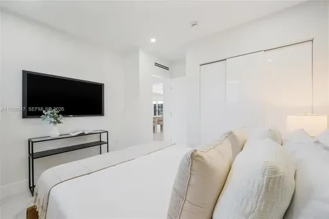 18891 NE 20th Avenue North Miami Beach FL 33179