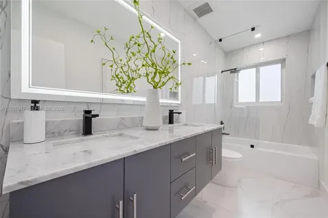 18891 NE 20th Avenue North Miami Beach FL 33179
