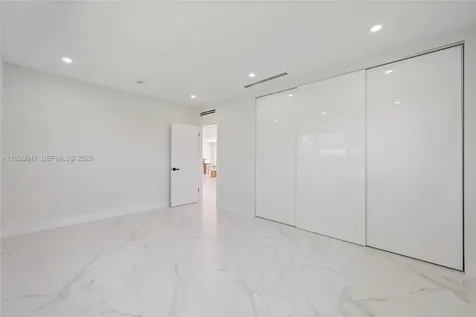 18891 NE 20th Avenue North Miami Beach FL 33179