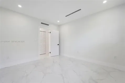 18891 NE 20th Avenue North Miami Beach FL 33179