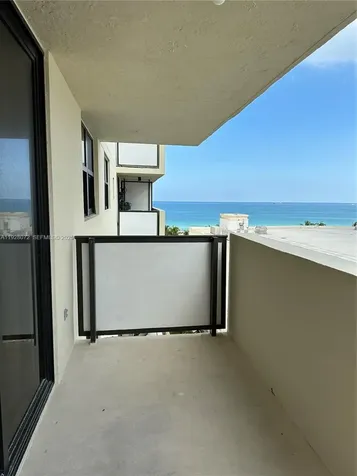 1621 Collins Miami Beach FL 33139