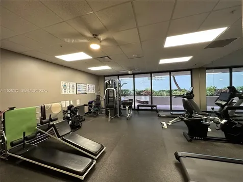 1621 Collins Miami Beach FL 33139
