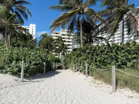 1621 Collins Miami Beach FL 33139