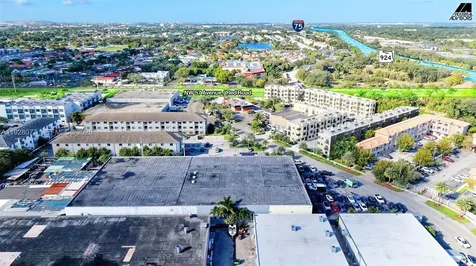 290 W 78th Road Hialeah FL 33014
