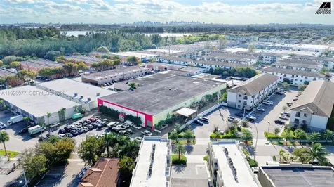 290 W 78th Road Hialeah FL 33014
