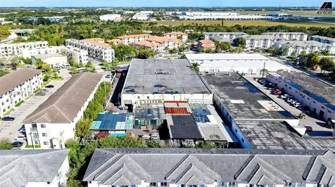290 W 78th Road Hialeah FL 33014
