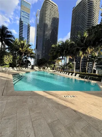 88 SW 7th Street Miami FL 33130