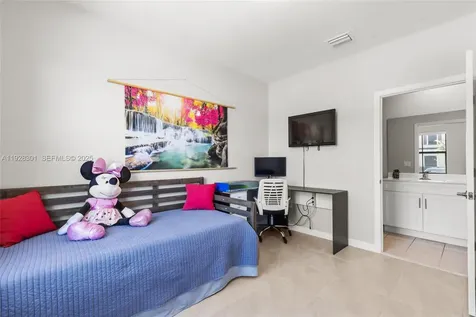 9917 SW 228th Terrace Miami FL 33190