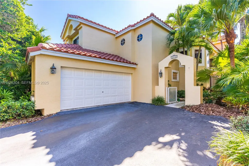 10132 NW 4th Street Plantation FL 33324