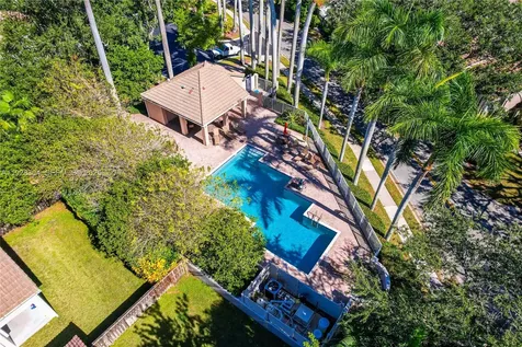 10132 NW 4th Street Plantation FL 33324