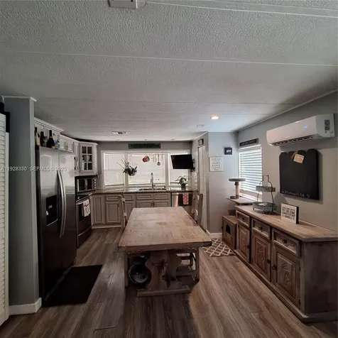 256 Lee Avenue Key Largo FL 33037