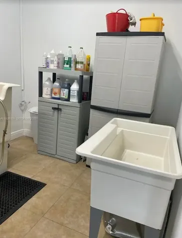 6676 Sterling Road Davie FL 33024